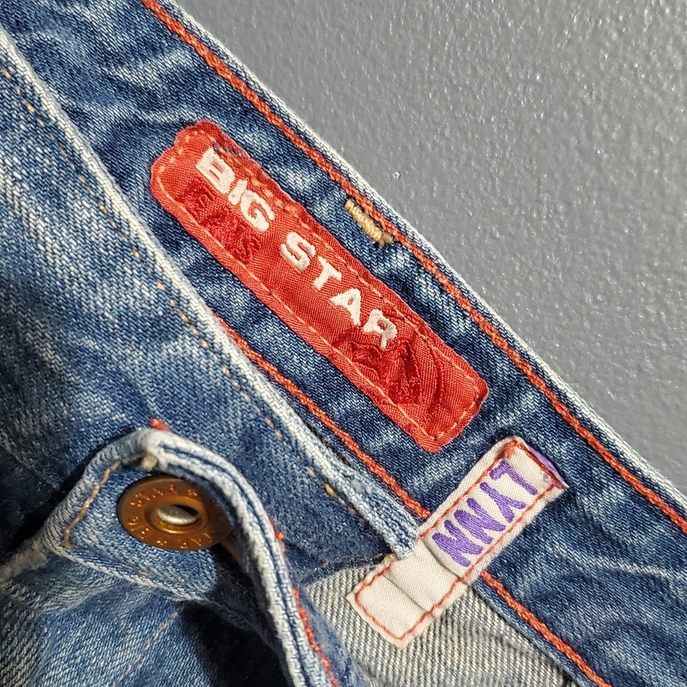 Big Star Lynn Jean Mini Skirt Medium Wash Slit Front Size 28 - Picture 4 of 6